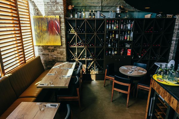 Découvrez les saveurs du vin rouge nature et son terroir authentique